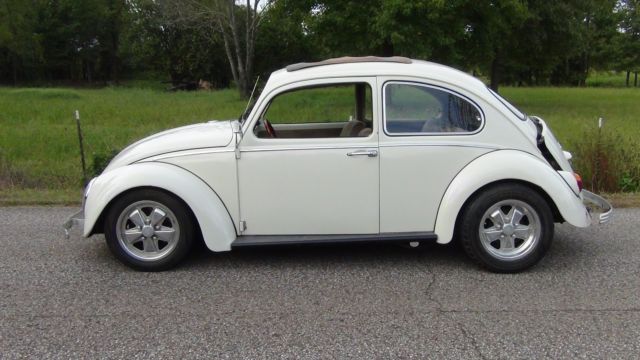 1965 Cool Vanilla Volkswagen Beetle - Classic Ragtop