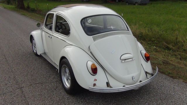 1965 Cool Vanilla Volkswagen Beetle - Classic Ragtop