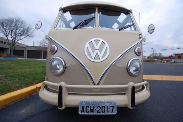 1965 Beige Volkswagen Bus/Vanagon Van Camper