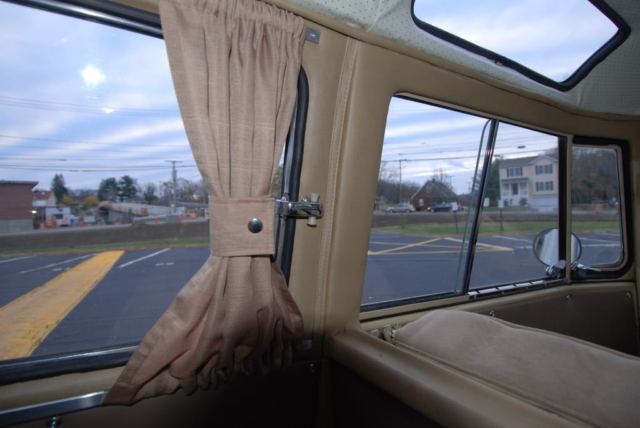 1965 Beige Volkswagen Bus/Vanagon Van Camper