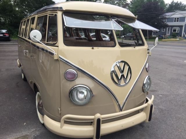 1965 Beige Volkswagen Bus/Vanagon Van Camper