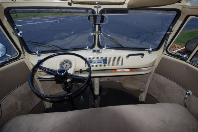 1965 Beige Volkswagen Bus/Vanagon Van Camper