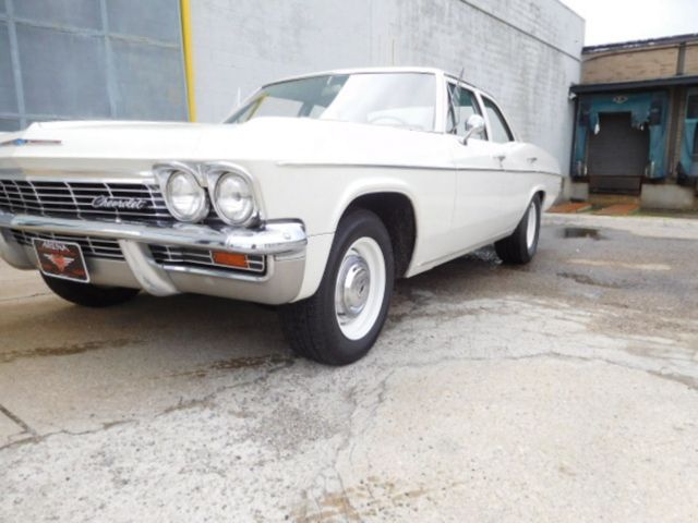 1965 White Ford CUSTOM Coupe