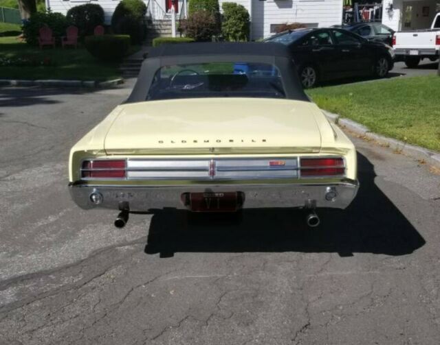 1965 Yellow Oldsmobile 442 Convertible