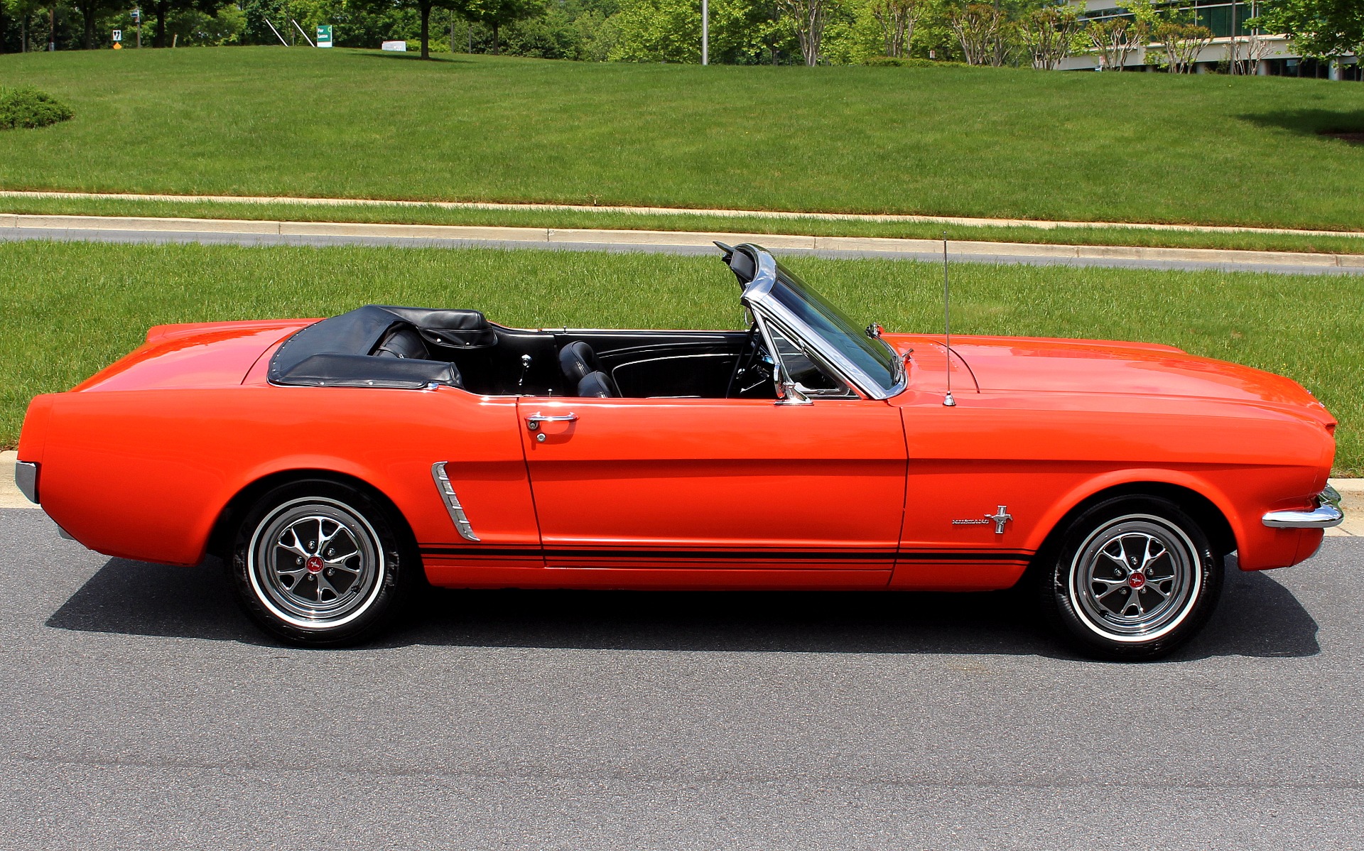 1965 Red Ford Mustang N/A