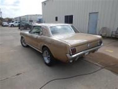 1966 Bronz Ford Mustang Coupe