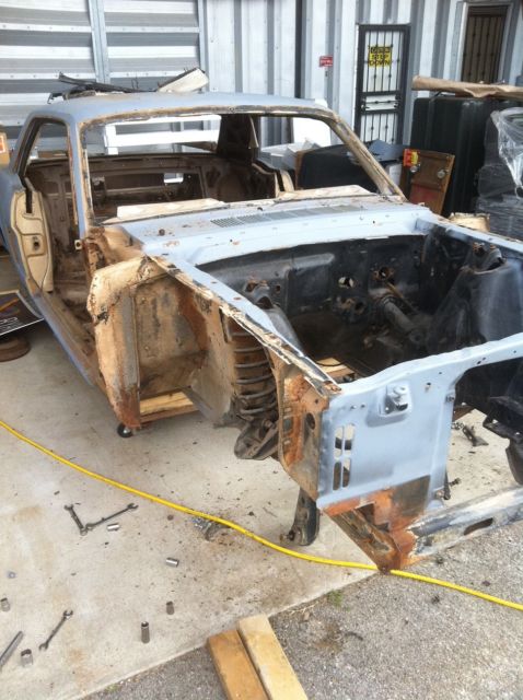 1966 Bronz Ford Mustang Coupe