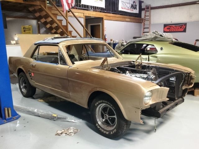 1966 Bronz Ford Mustang Coupe