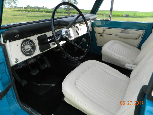 1970 Teal Ford Bronco