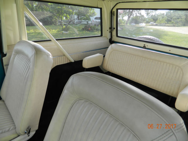 1970 Teal Ford Bronco