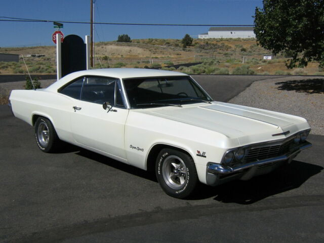 1965 White Chevrolet Impala Coupe