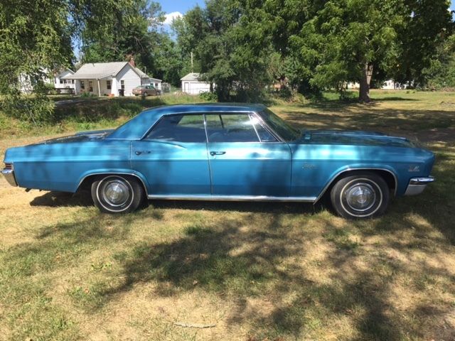 1966 Blue Chevrolet Capriceold