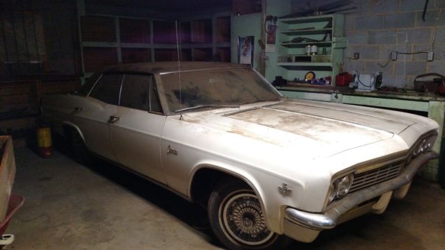 1966 Maroon Chevrolet Caprice Coupe