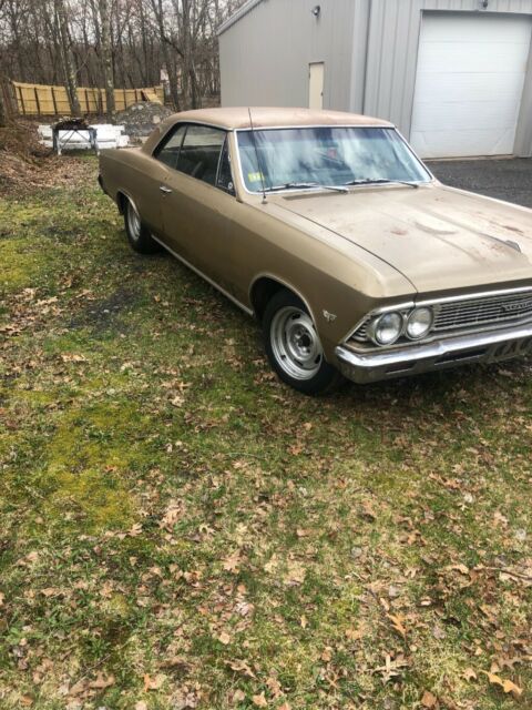 1966 Gold Chevrolet Chevelle Coupe