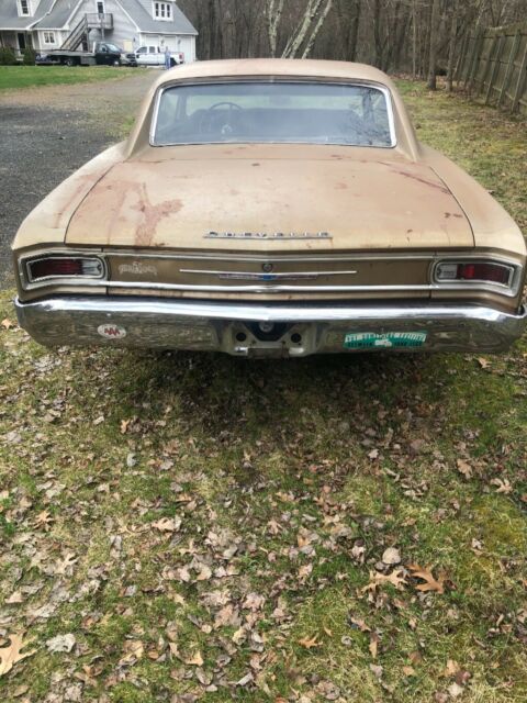 1966 Gold Chevrolet Chevelle Coupe