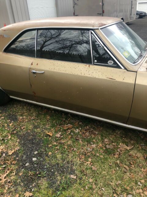 1966 Gold Chevrolet Chevelle Coupe