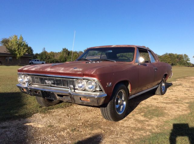 1966 Maroon Chevrolet Chevelle Coupe