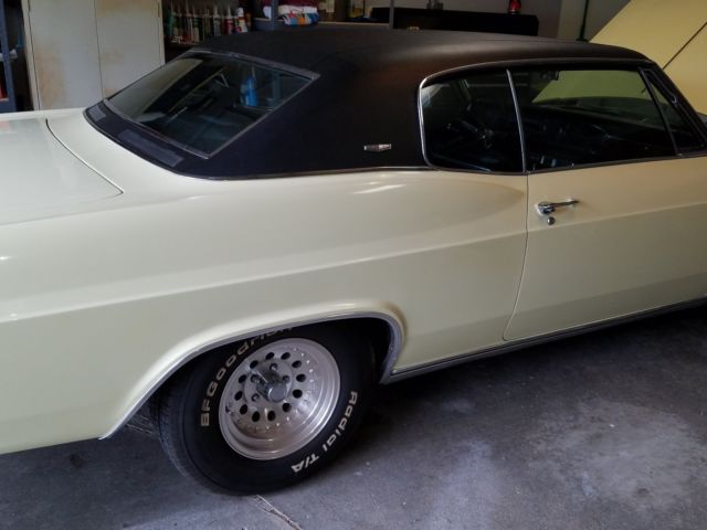 1966 sunfire yellow Chevrolet Caprice Coupe