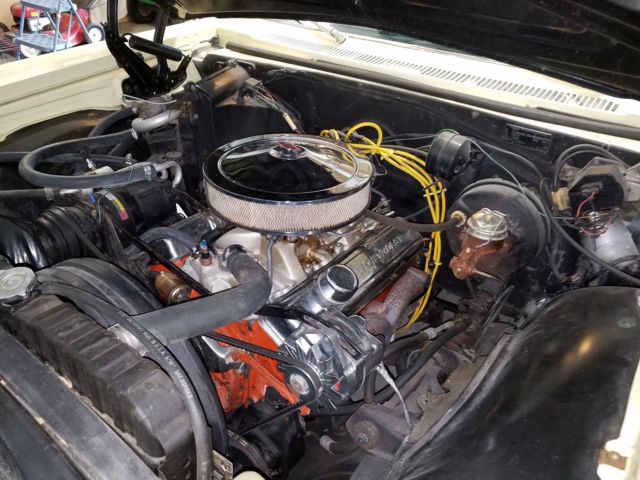 1966 sunfire yellow Chevrolet Caprice Coupe