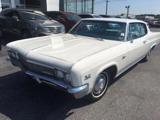 1966 White Chevrolet Caprice Coupe