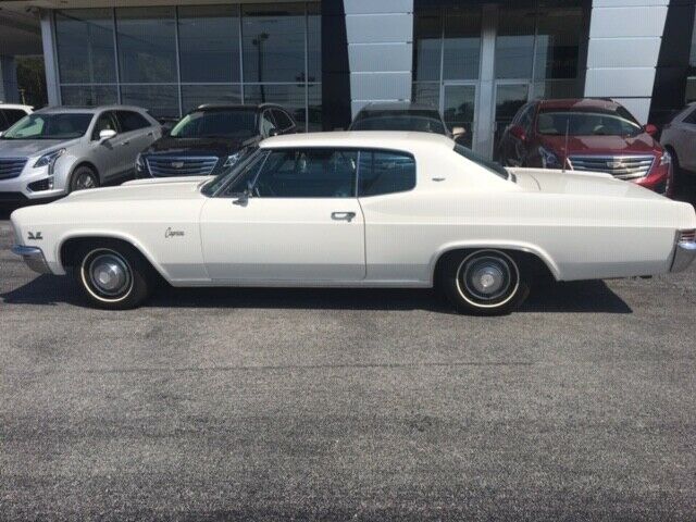 1966 White Chevrolet Caprice Coupe