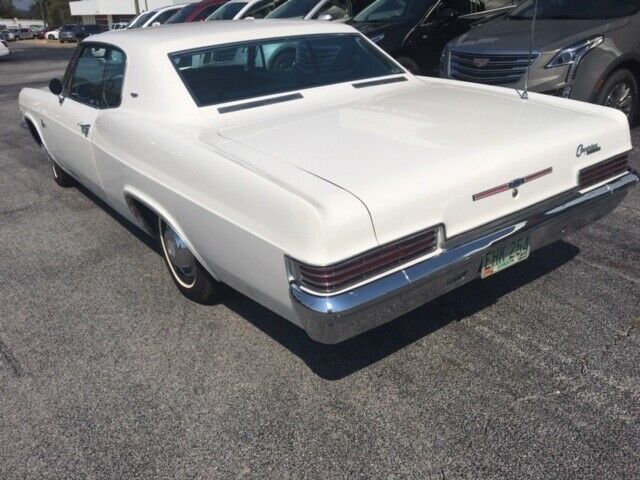 1966 White Chevrolet Caprice Coupe
