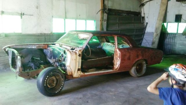 1966 white Chevrolet Chevelle Coupe