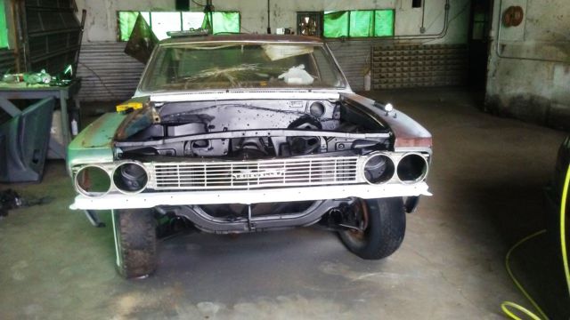 1966 white Chevrolet Chevelle Coupe