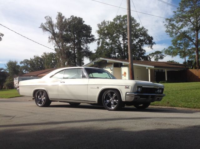 1966 White Chevrolet Impala