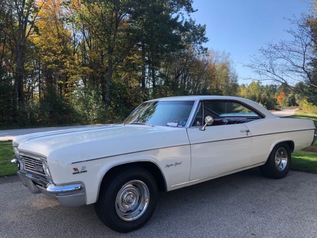 1966 White Chevrolet Impala Coupe