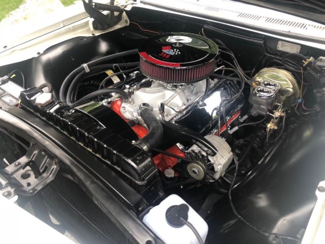 1966 White Chevrolet Impala Coupe