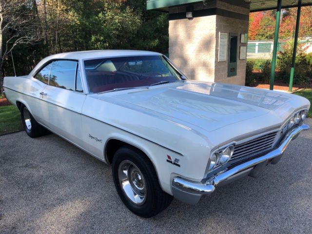 1966 White Chevrolet Impala Coupe