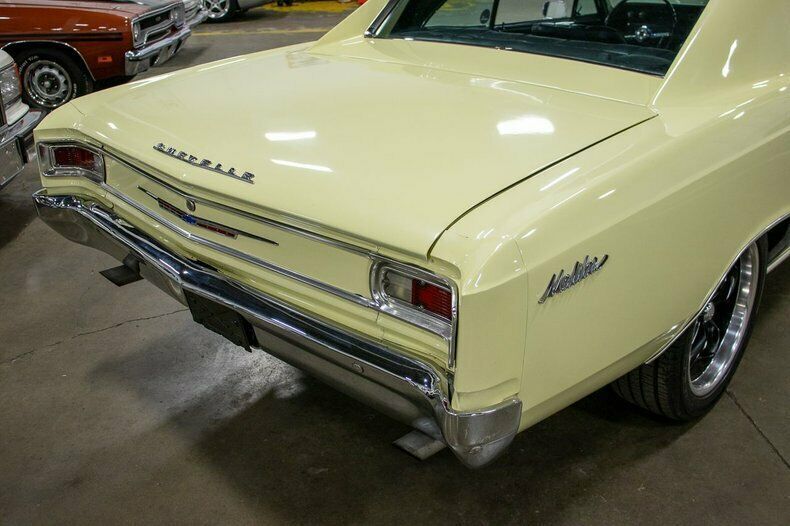 1966 Yellow Chevrolet Malibu --
