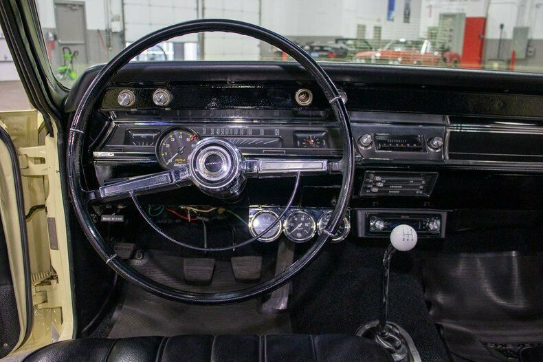 1966 Yellow Chevrolet Malibu --