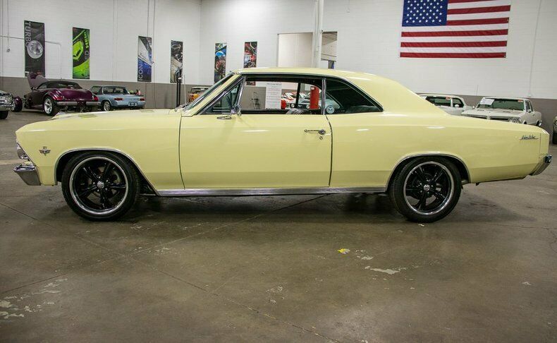 1966 Yellow Chevrolet Malibu --