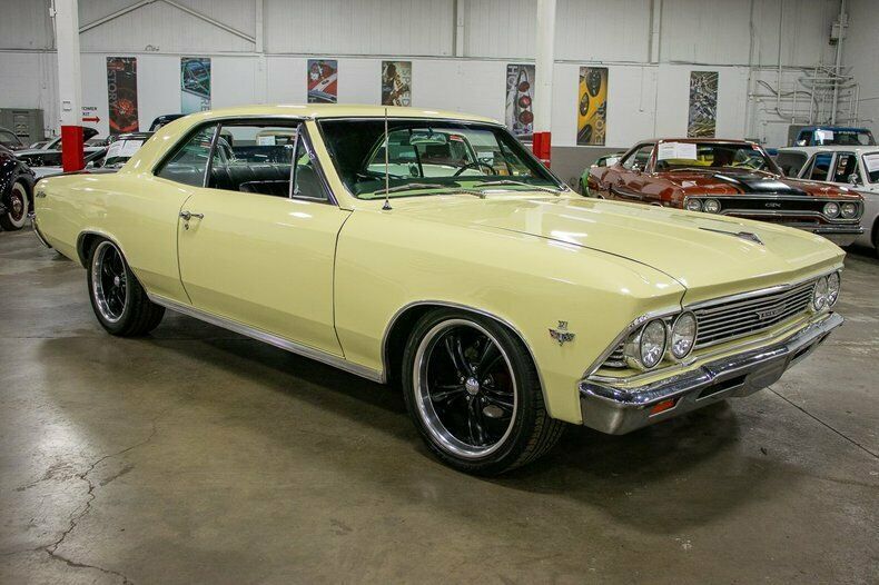1966 Yellow Chevrolet Malibu --