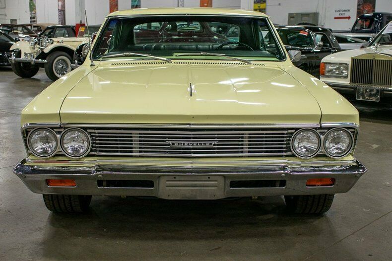 1966 Yellow Chevrolet Malibu --