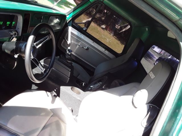 1966 Green/silver Chevrolet C-10 Fleetside