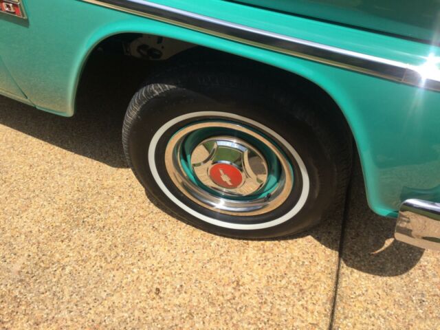 1966 Green Chevrolet C-10 Fleetside