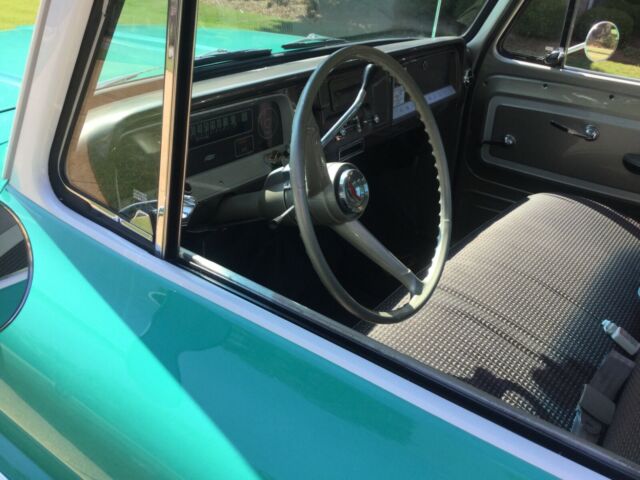 1966 Green Chevrolet C-10 Fleetside
