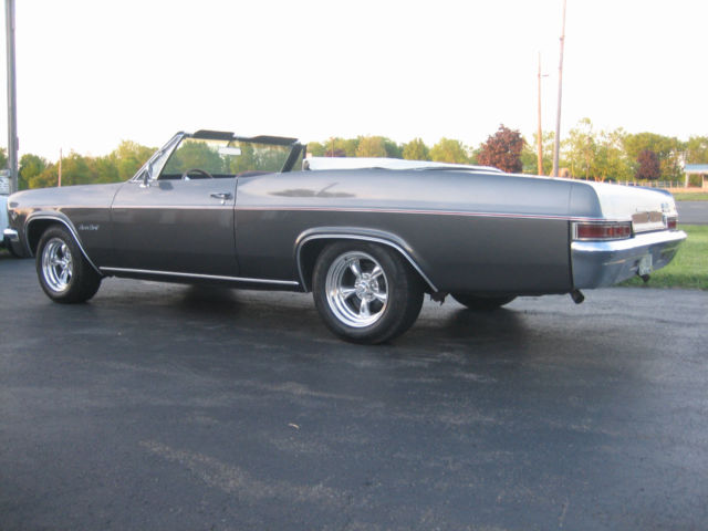 1966 gun metel gray Chevrolet Impala Convertible