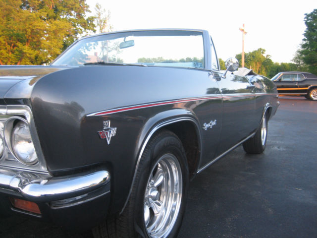 1966 gun metel gray Chevrolet Impala Convertible