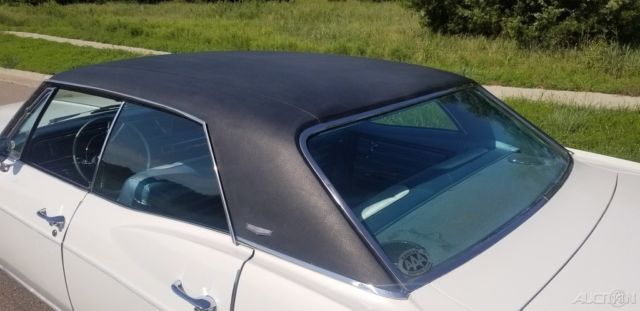 1966 White Chevrolet Capriceold Sedan