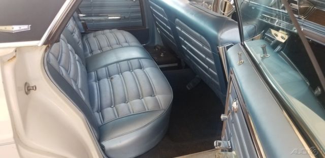 1966 White Chevrolet Capriceold Sedan