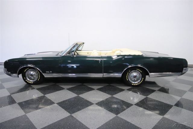 1966 Green Oldsmobile Delta 88