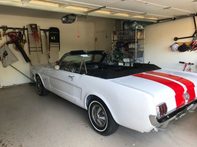1966 White, Red stripes Ford Mustang