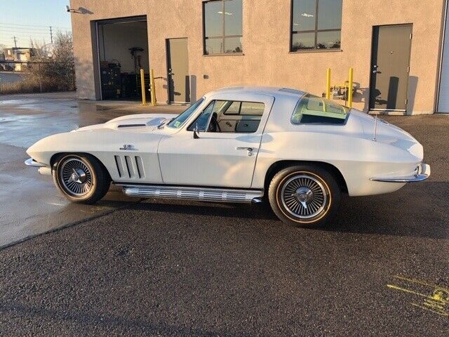 1966 White Chevrolet Corvette Coupe