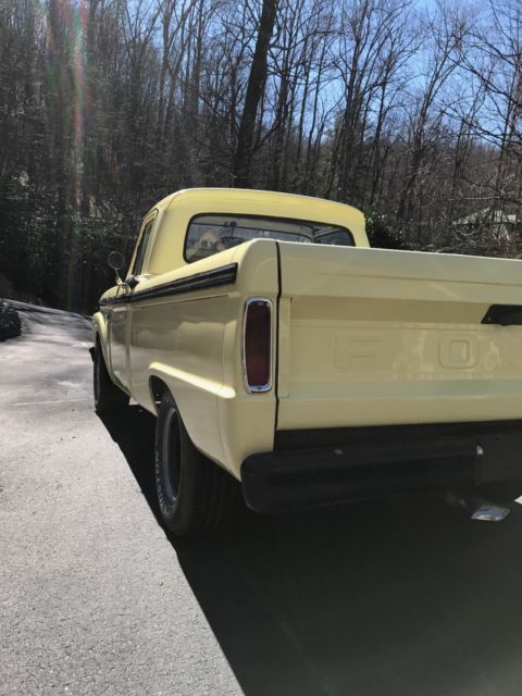 1966 Green Ford F-100 Reg Cab