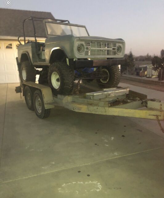 1966 Primer Ford Bronco SUV