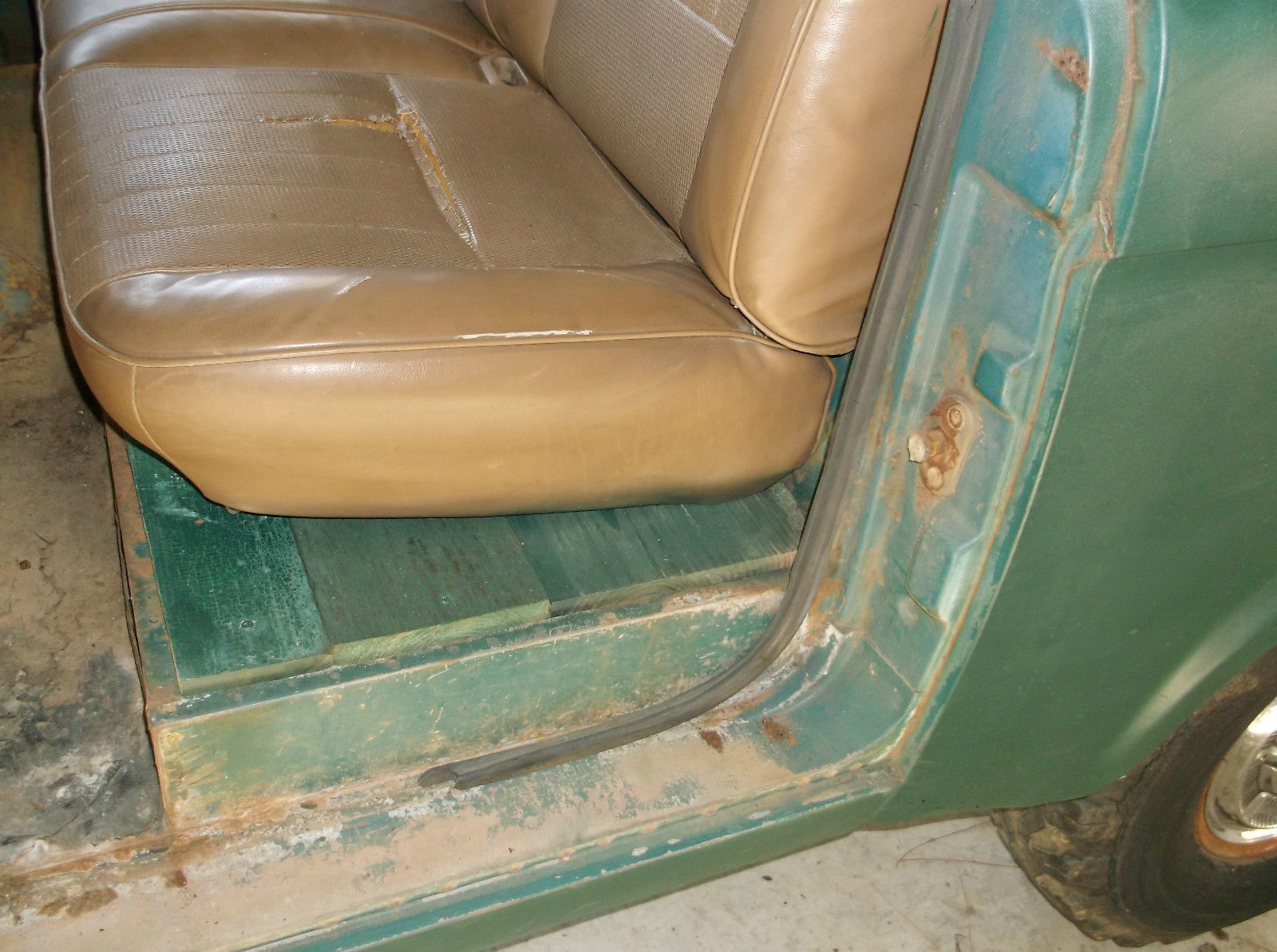 1966 Green Ford Bronco 1/2 cab pick-up model